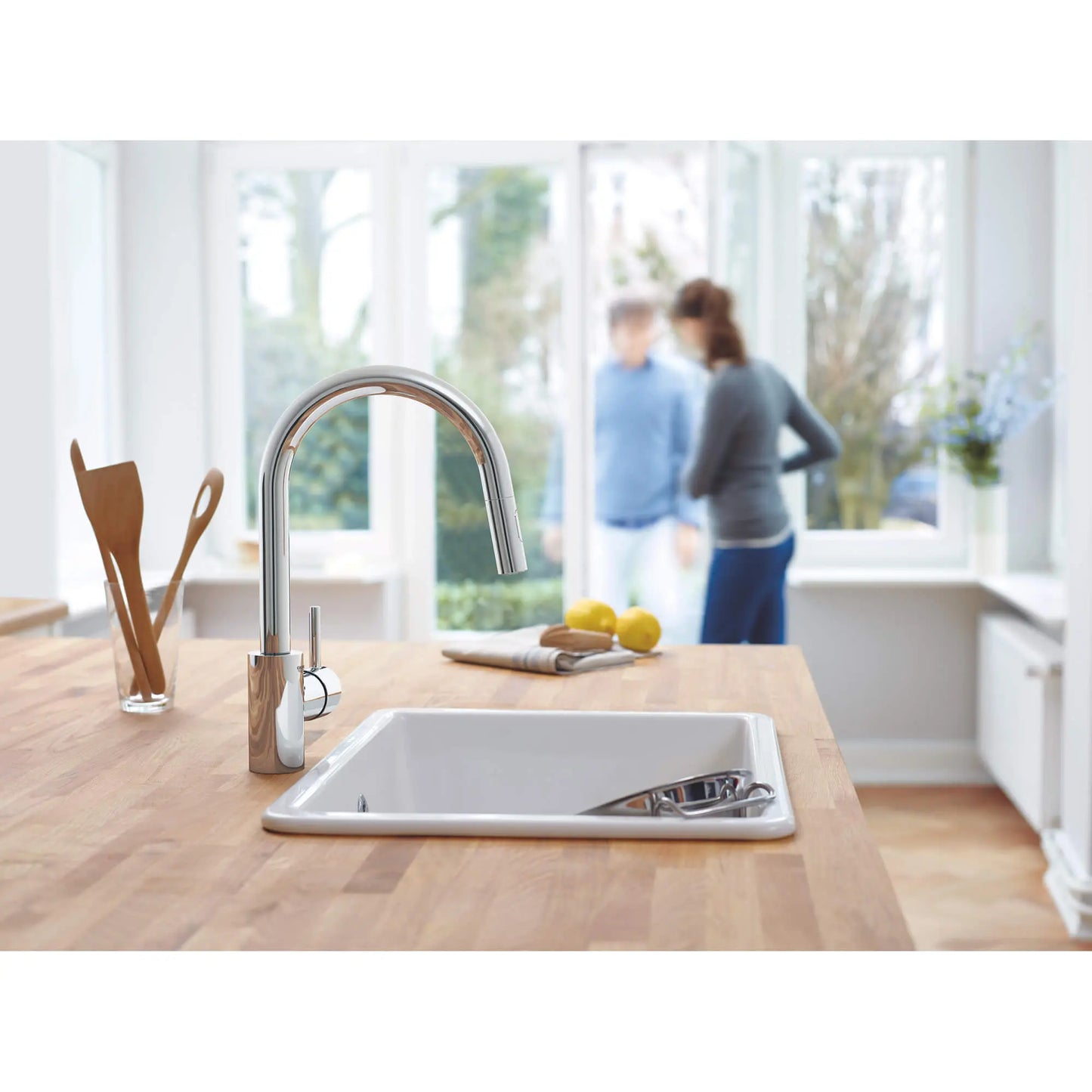 CONCETTO Single-Handle Pull Down Kitchen Faucet Dual Spray 5.7 L/mi