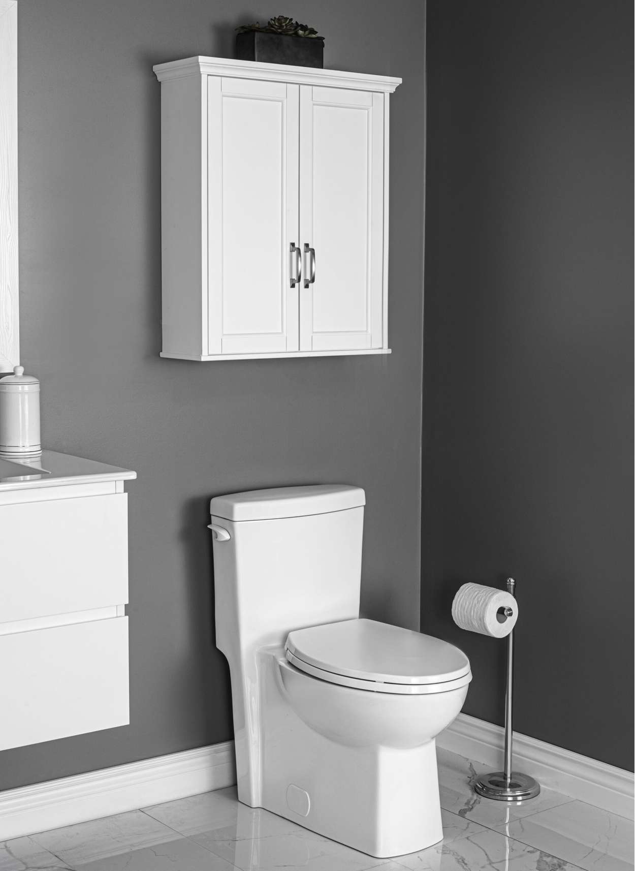 Contrac Carlaw – 4710BAVU-L – 4.8 Lpf One Piece Elongated Toilet with Unlined Locking Tank and Smooth Close Toilet Seat