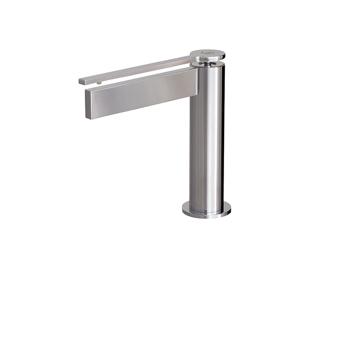 Aquabrass Single-hole lavatory faucet