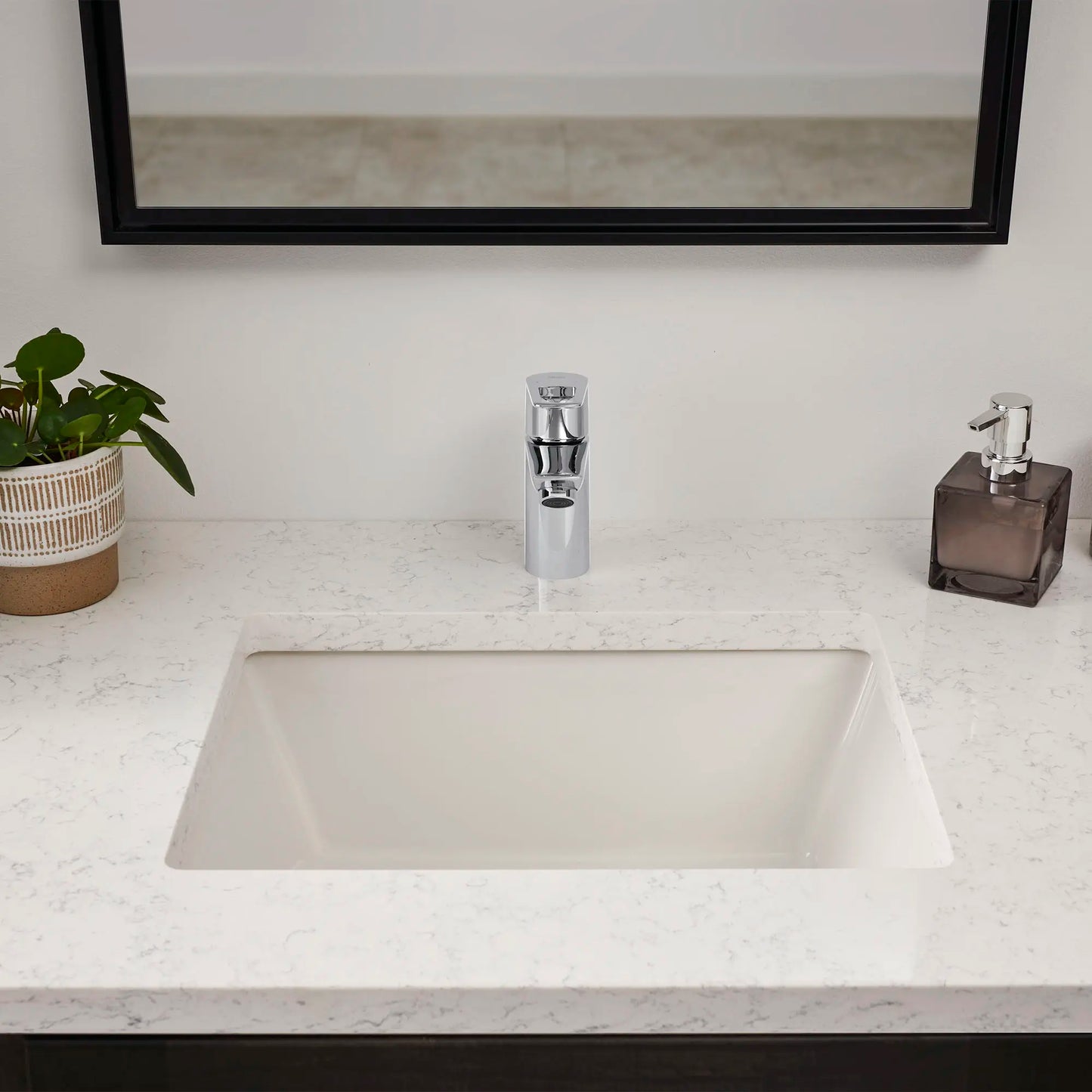 Bauloop Single Hole Single-Handle M-Size Bathroom Faucet 1.2 Gpm - Golzar Home