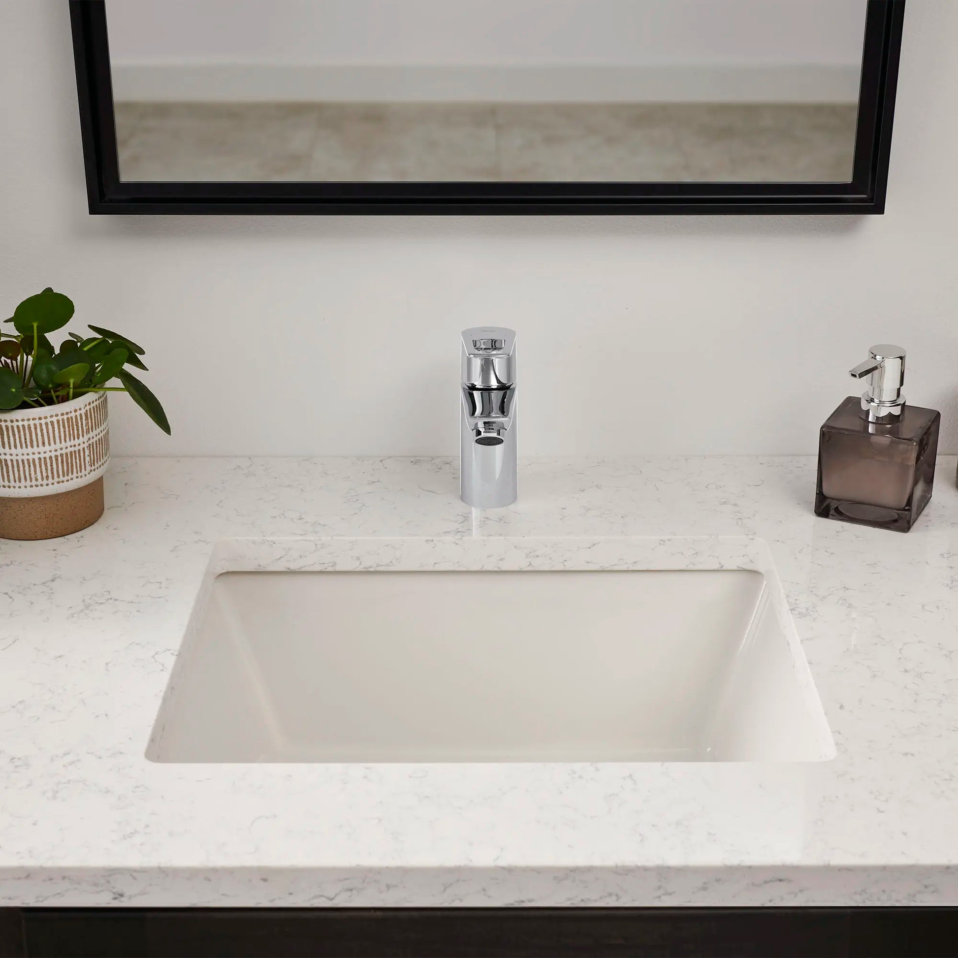 Bauloop Single Hole Single-Handle M-Size Bathroom Faucet 1.2 Gpm - Golzar Home