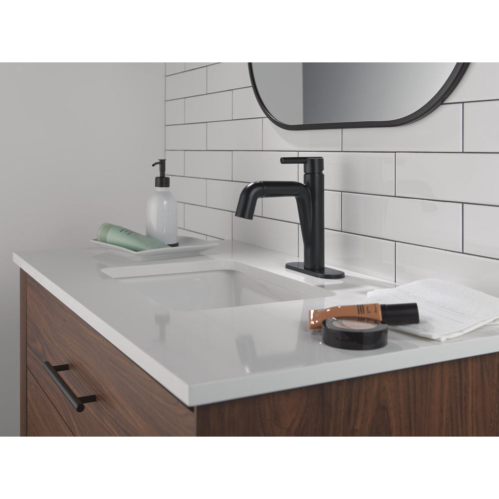 Delta Single Handle Pull-Donw Bathroom Faucet