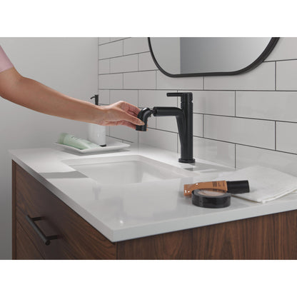 Delta Single Handle Pull-Donw Bathroom Faucet