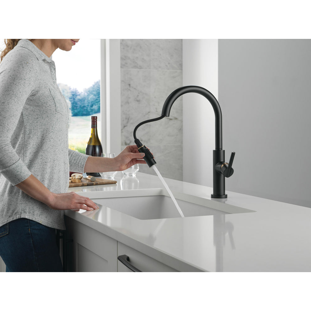 Delta Nicoli J Spout