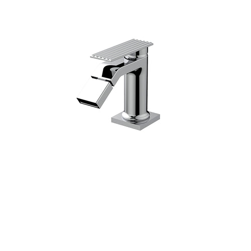 Aquabrass Single-hole bidet faucet with swivel spray
