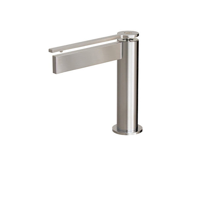 Aquabrass Single-hole lavatory faucet