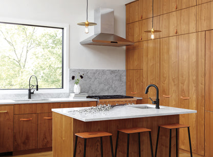 Solna SmartTouch Pull-Down Prep Kitchen Faucet lifestyle