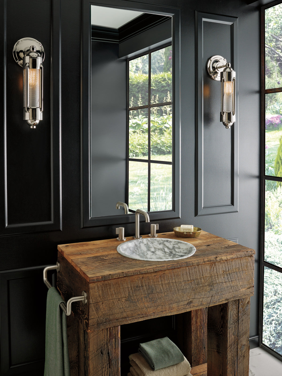 Litze 18" Towel Bar lifestyle