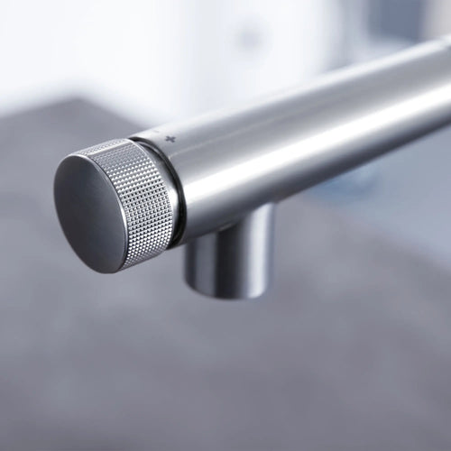 Essence Smartcontrol Pull-Out Single Spray Kitchen Faucet 1.75 Gpm - Golzar Home