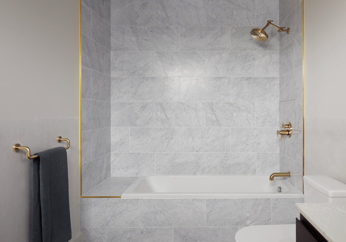 Litze Litze Diverter Tub Spout lifestyle