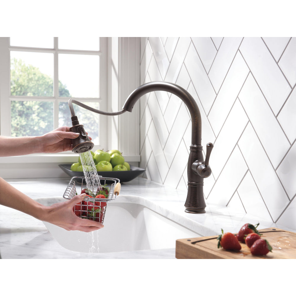 Delta Single Handle Pull-Down Kitchen Faucet with ShieldSpray
