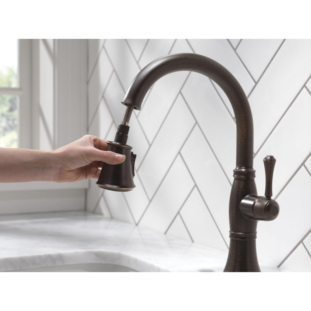 Delta Single Handle Pull-Down Kitchen Faucet with ShieldSpray