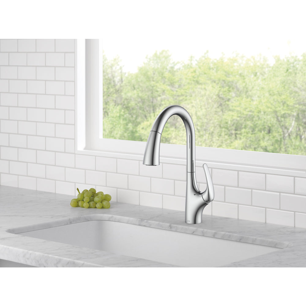 Delta PULLDOWN KITCHEN