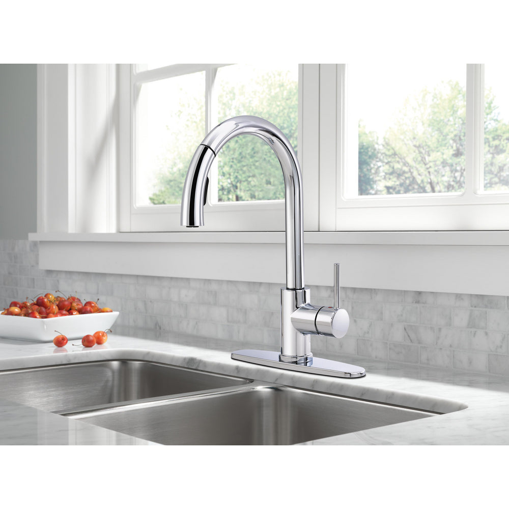 Delta SINGLE HANDLE PULL DOWN KITCHEN