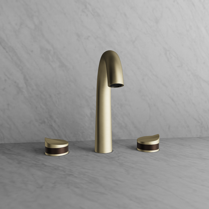 Baril 8" c/c lavatory faucet, drain included