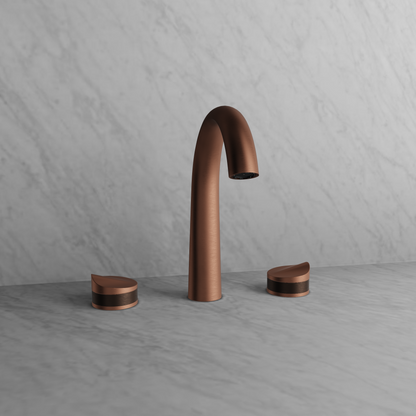 Baril 8" c/c lavatory faucet, drain included