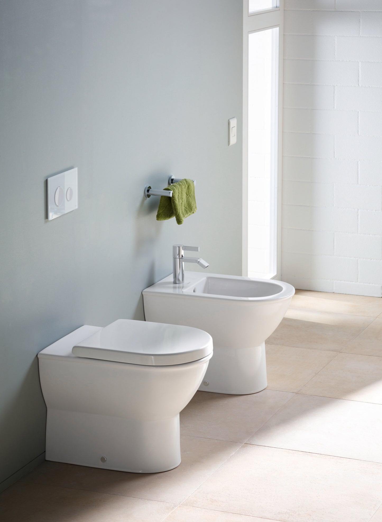 Duravit Darling New Wall-mounted bidet