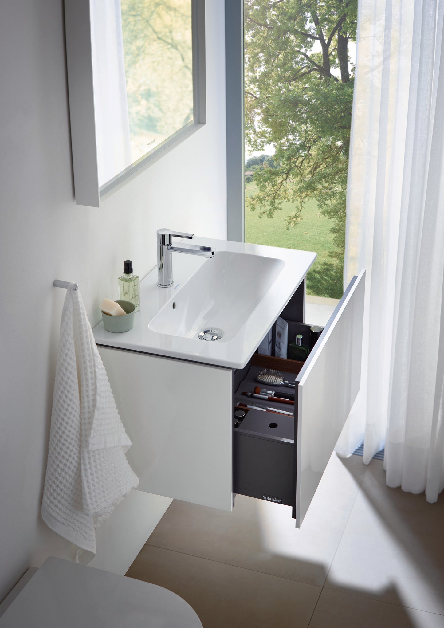 Duravit ME by Starck Washbasin Compact