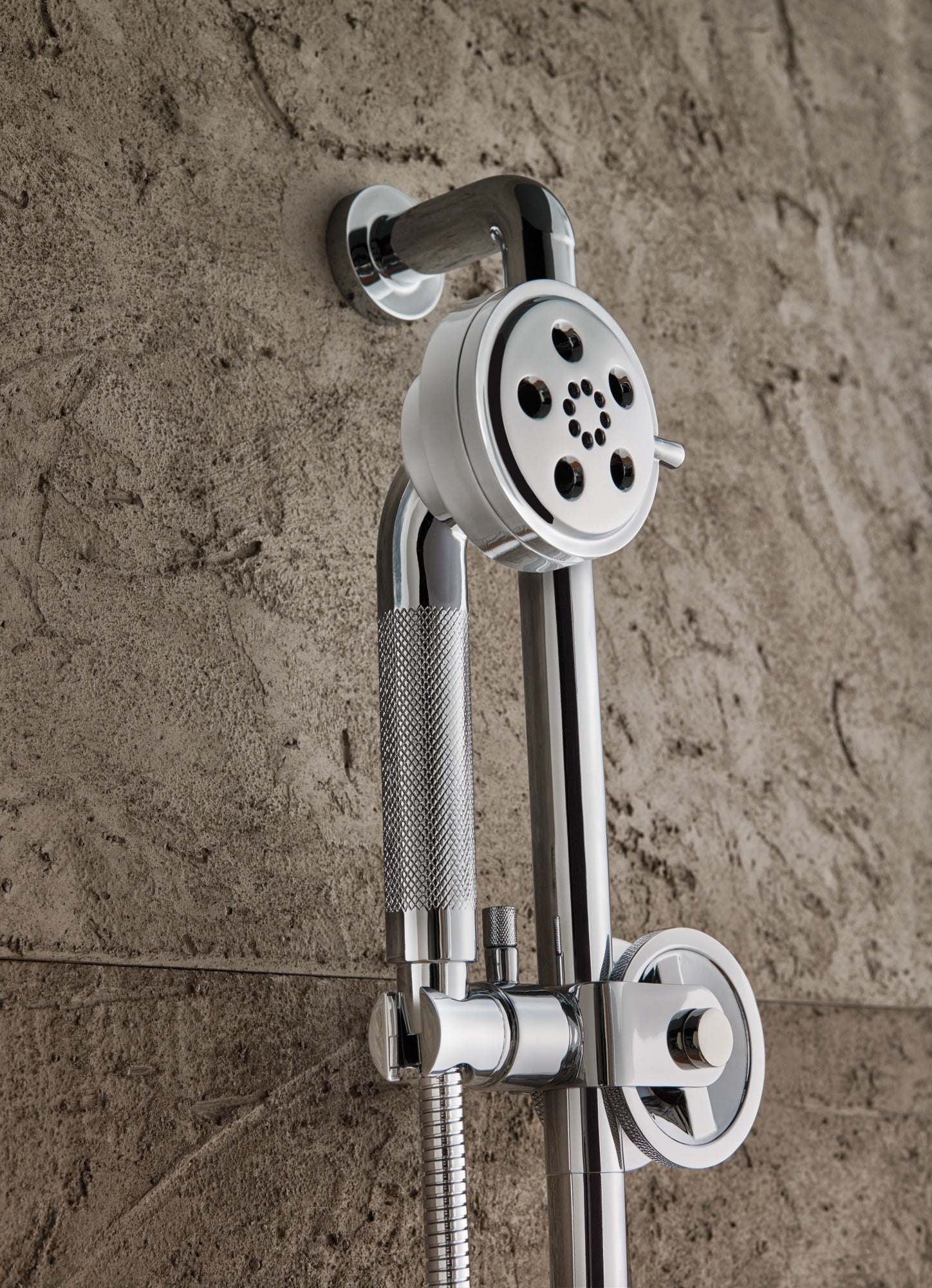 Litze Slide Bar Handshower with H2OKinetic Technology lifestyle