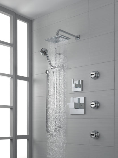 Siderna Rectangular Raincan Showerhead lifestyle