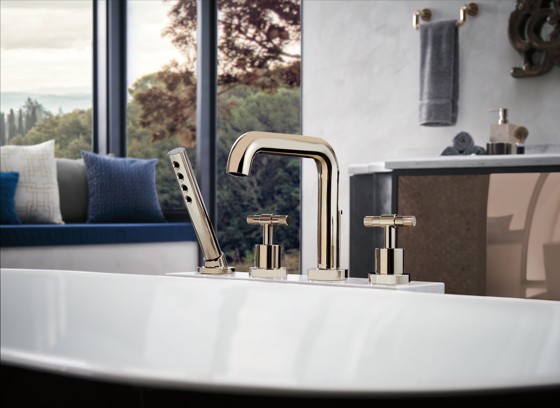 Litze Roman Tub with Handshower - Less Handles lifestyle
