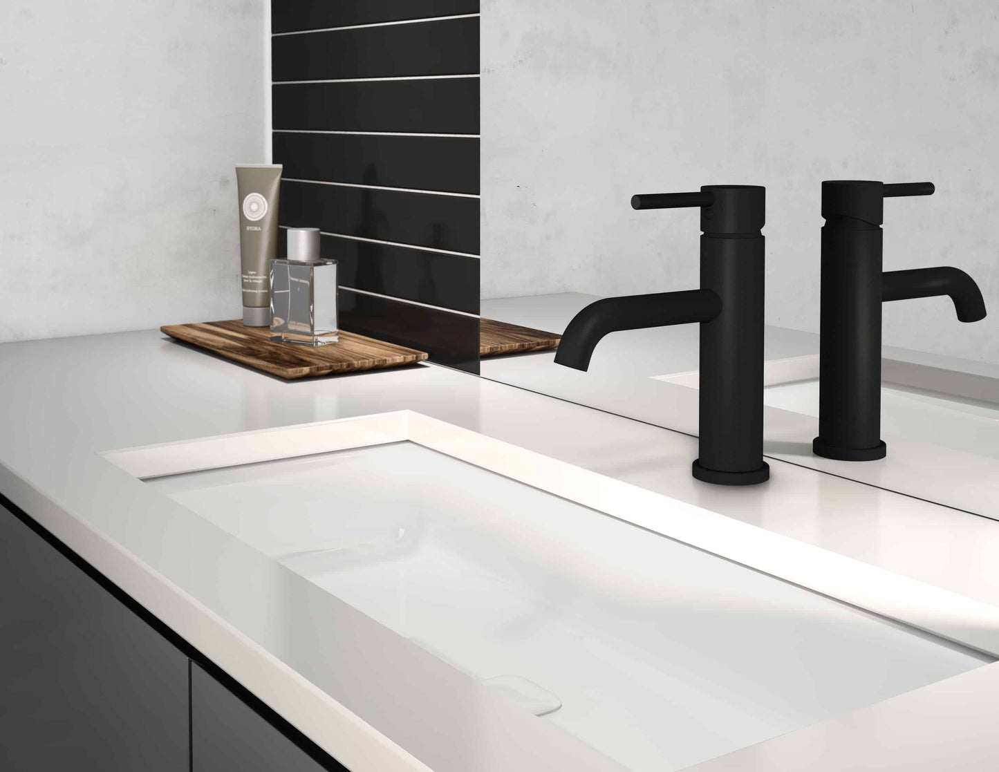 Baril Single-hole lavatory faucet, drain not included