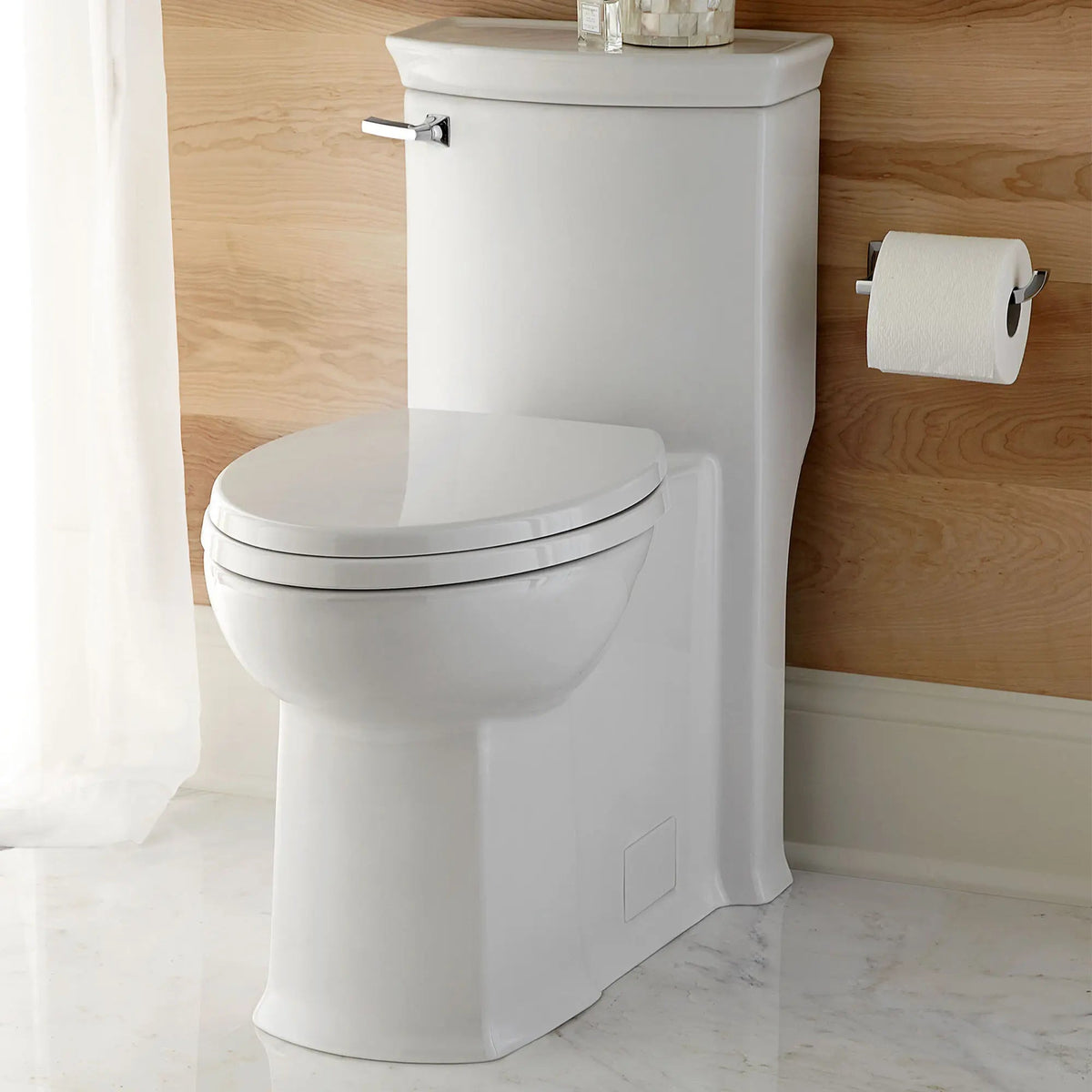 DXV Wyatt® One-Piece Chair Height Left-Hand Trip Lever Elongated Toilet with Seat – Canvas White