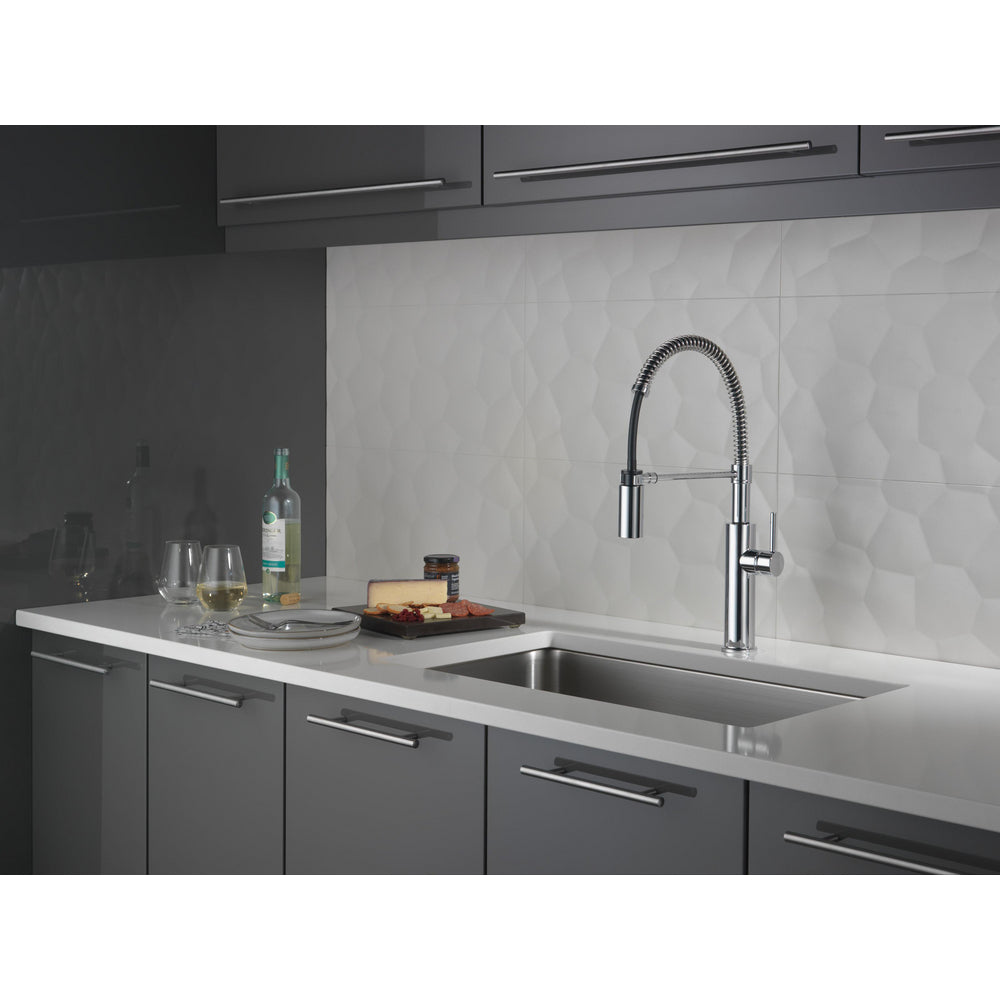 Delta Antoni Single-Handle Pull-Down Spring Kitchen Faucet