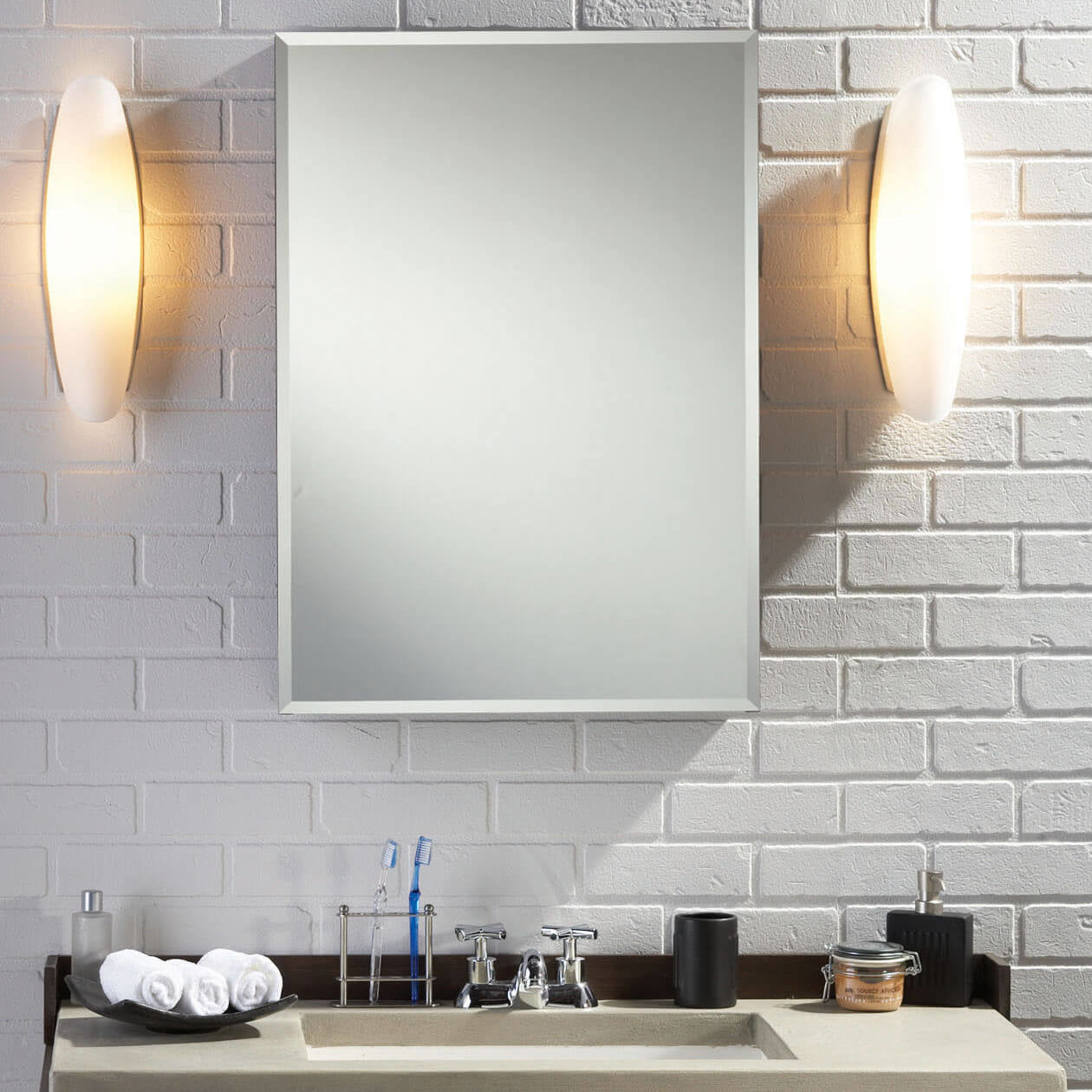 SV2430 Medicine Cabinet in Chrome